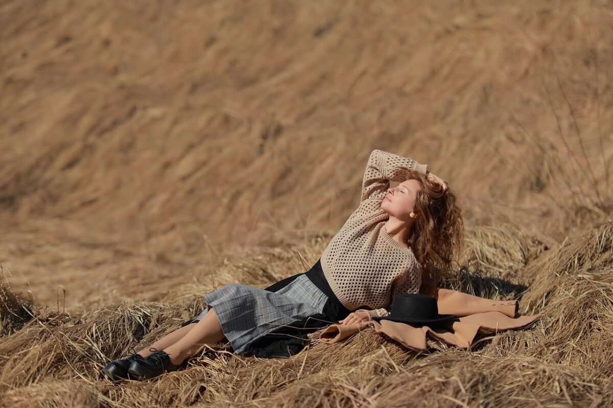 Choosing the Perfect Eyeglasses: A Guide for Style and Comfort with Eyewa.com